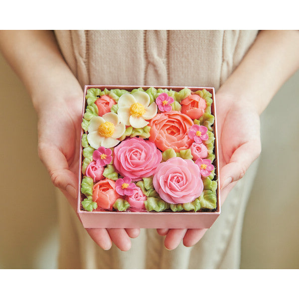 食べられるお花のボックスフラワーケーキ（ピンク）